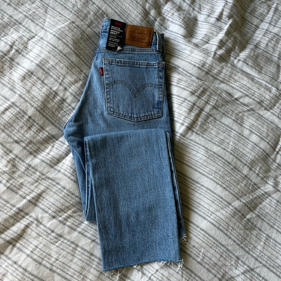 Levi’s wedgie straight jeans - Picture 1 of 4